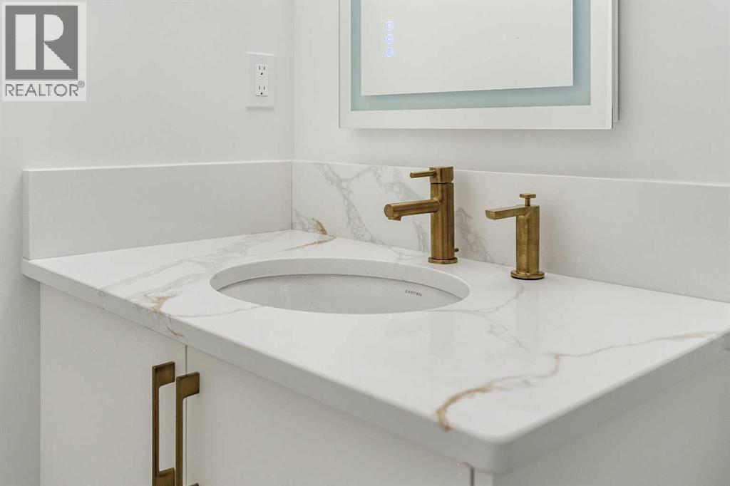 94 Cornerbrook Crescent Ne, Calgary, AB - Indoor Photo Showing Bathroom