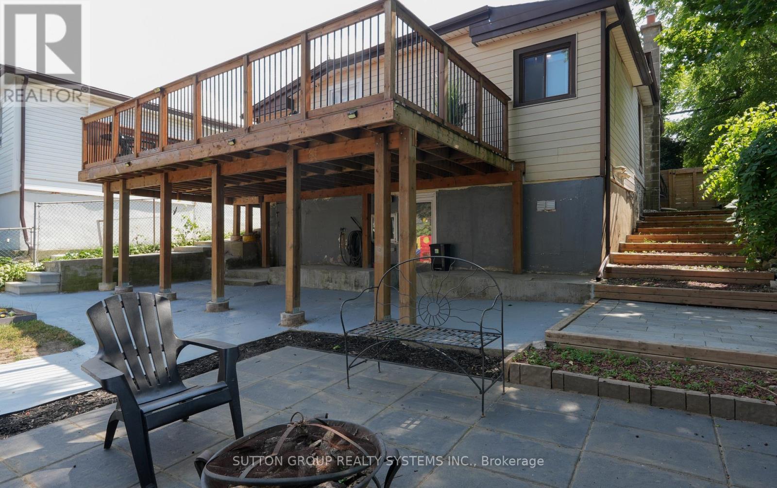 39 Norfolk Avenue, Cambridge, ON - Outdoor With Deck Patio Veranda