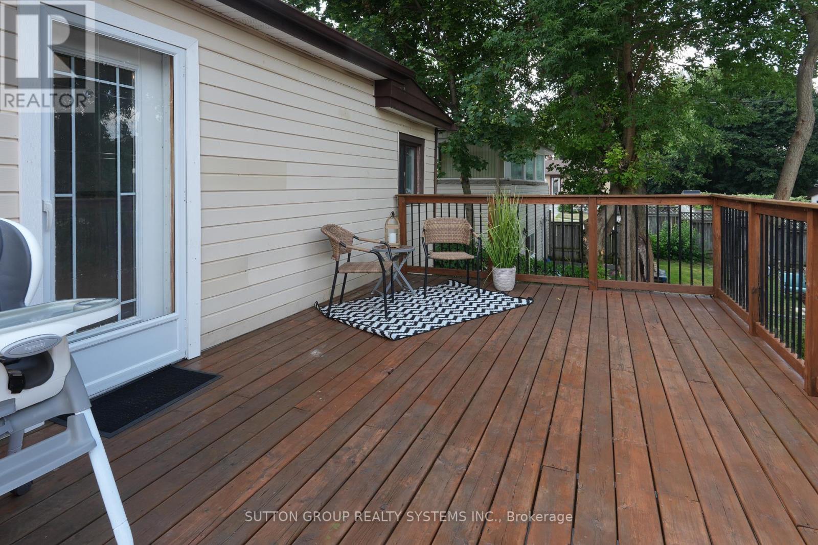 39 Norfolk Avenue, Cambridge, ON - Outdoor With Deck Patio Veranda With Exterior