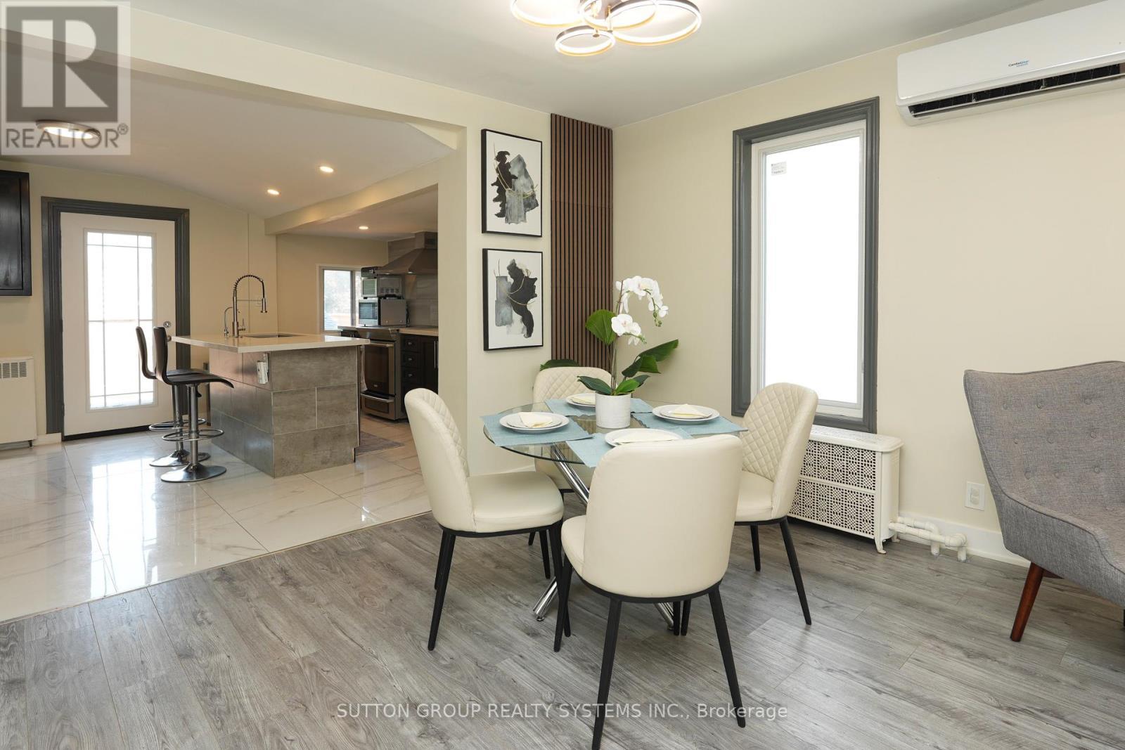 39 Norfolk Avenue, Cambridge, ON - Indoor Photo Showing Dining Room