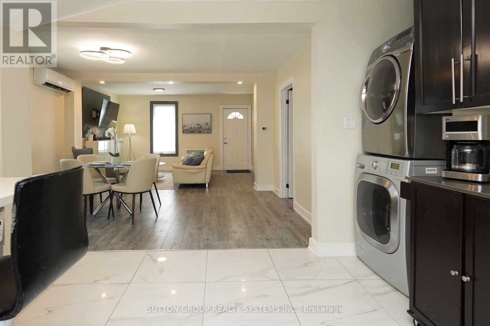 39 Norfolk Avenue, Cambridge, ON - Indoor Photo Showing Laundry Room