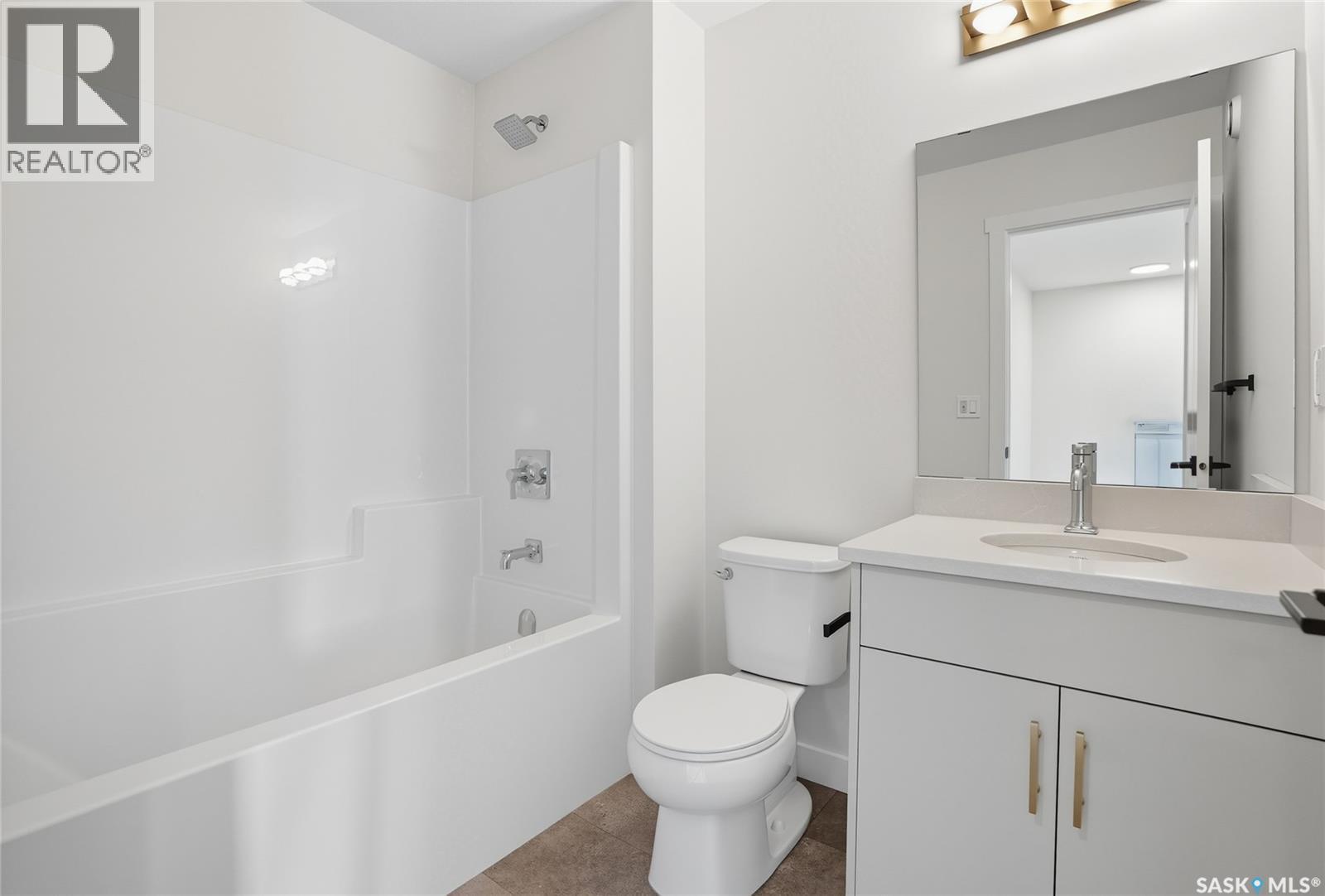 70 Taskamanwa Terrace, Saskatoon, SK - Indoor Photo Showing Bathroom