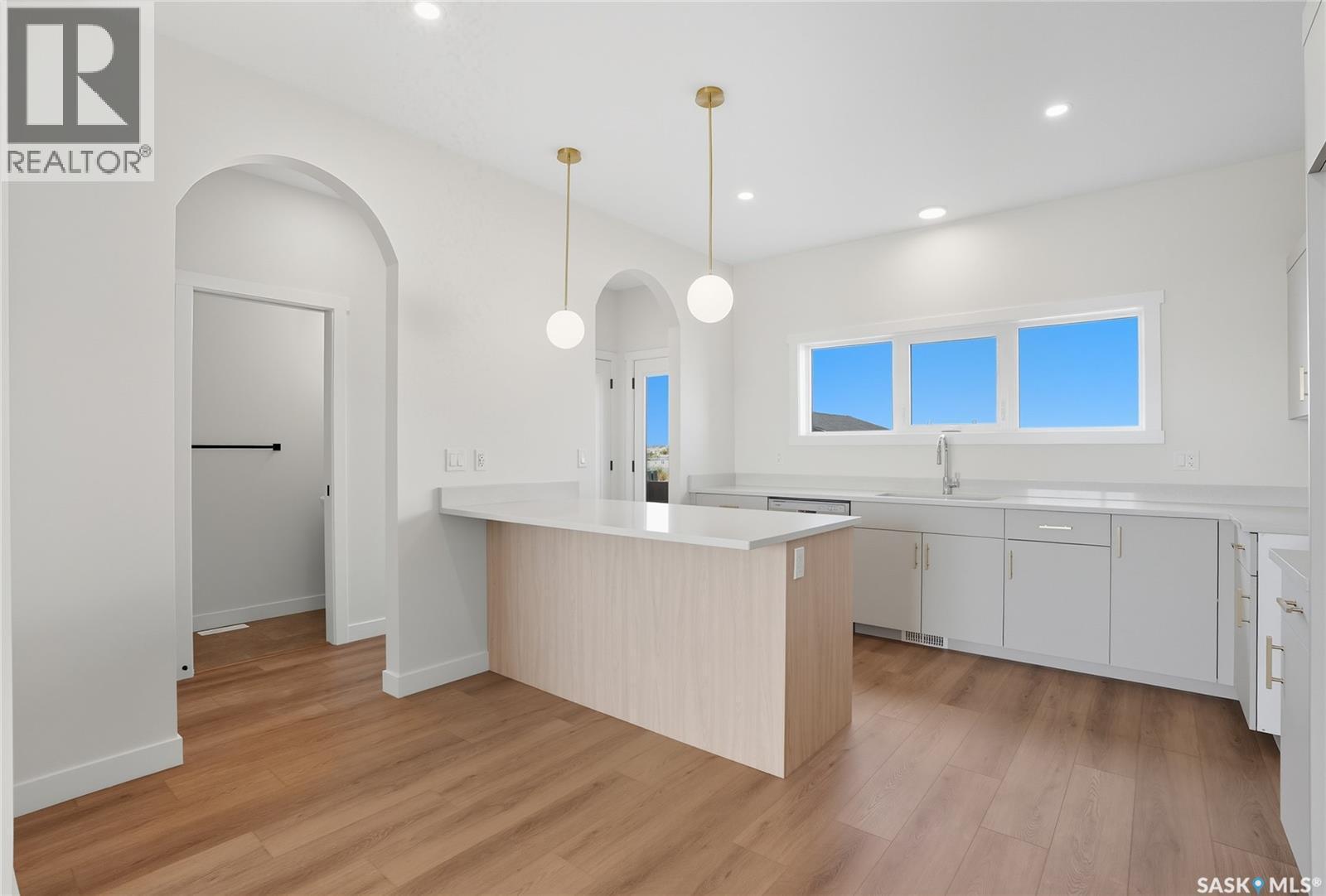 70 Taskamanwa Terrace, Saskatoon, SK - Indoor Photo Showing Kitchen