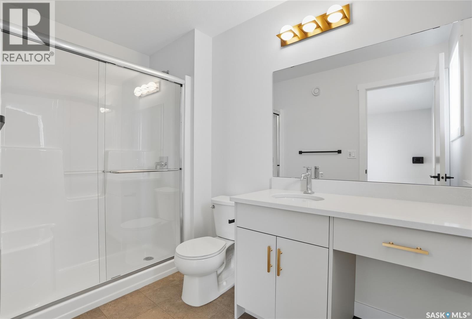 70 Taskamanwa Terrace, Saskatoon, SK - Indoor Photo Showing Bathroom