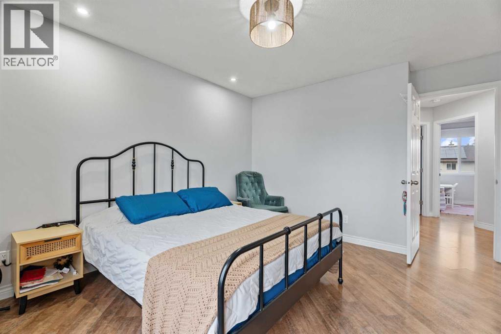 242 Elgin Place Se, Calgary, AB - Indoor Photo Showing Bedroom