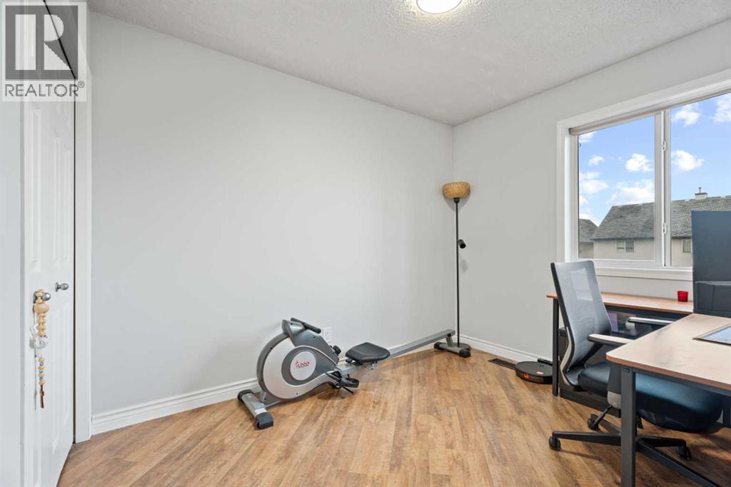 242 Elgin Place Se, Calgary, AB - Indoor Photo Showing Office