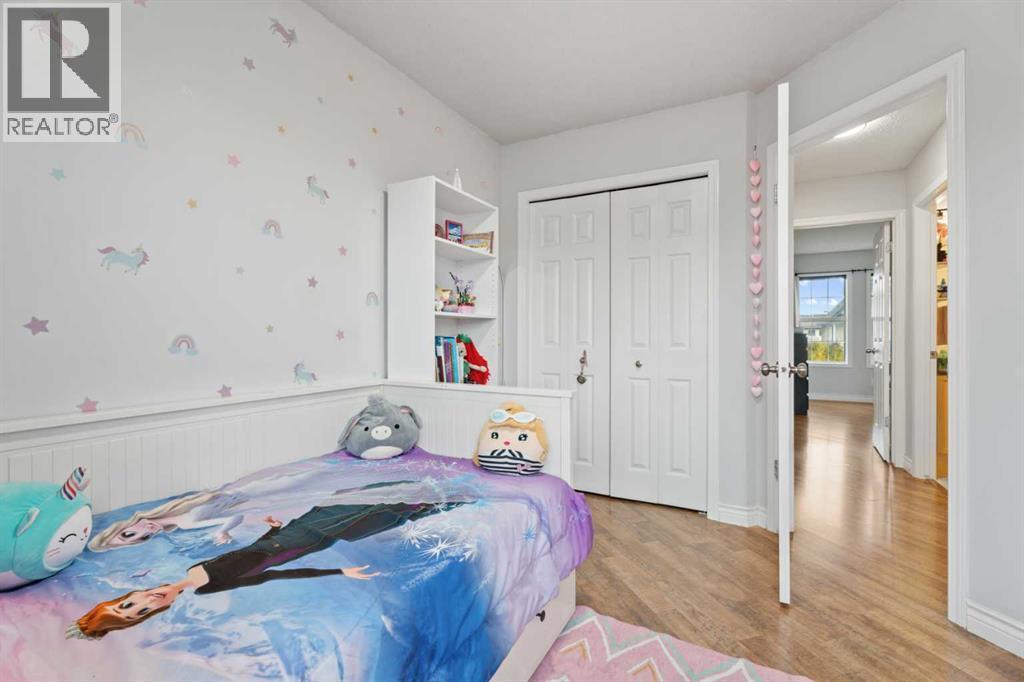 242 Elgin Place Se, Calgary, AB - Indoor Photo Showing Bedroom