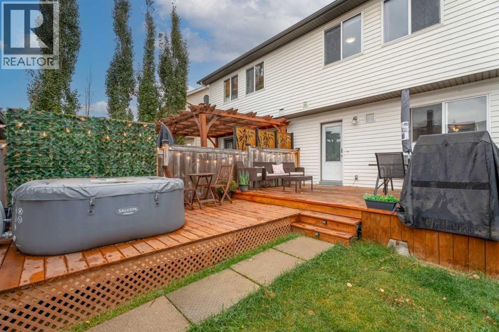 242 Elgin Place Se, Calgary, AB - Outdoor With Deck Patio Veranda With Exterior