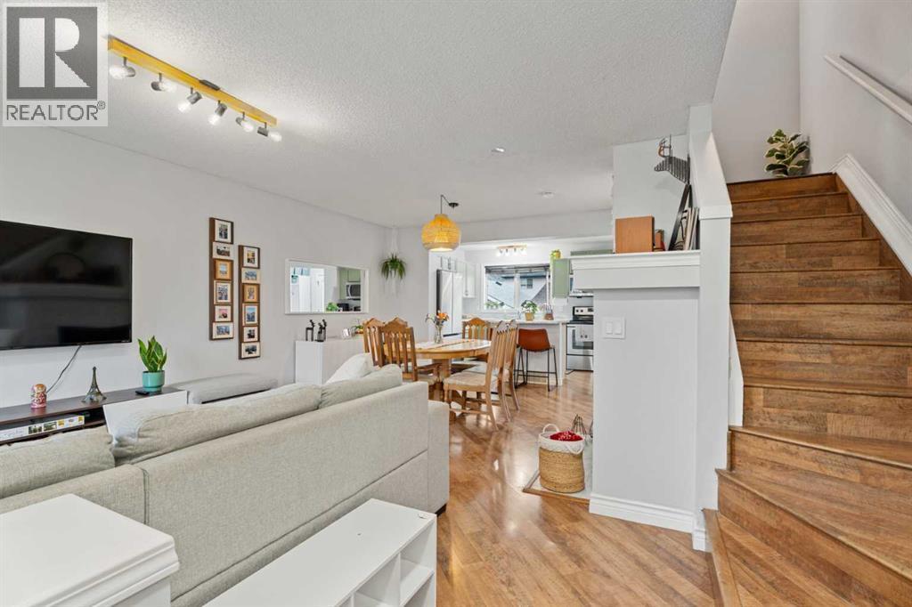 242 Elgin Place Se, Calgary, AB - Indoor Photo Showing Other Room