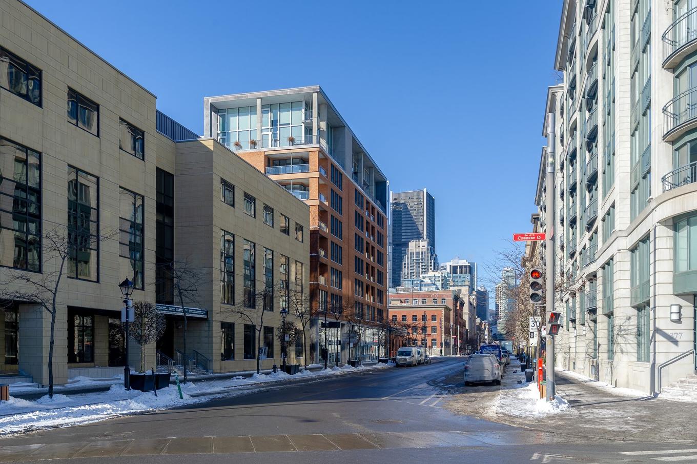 Street - 74-38 Rue Mcgill, Montréal (Ville-Marie), QC - Outdoor With Facade