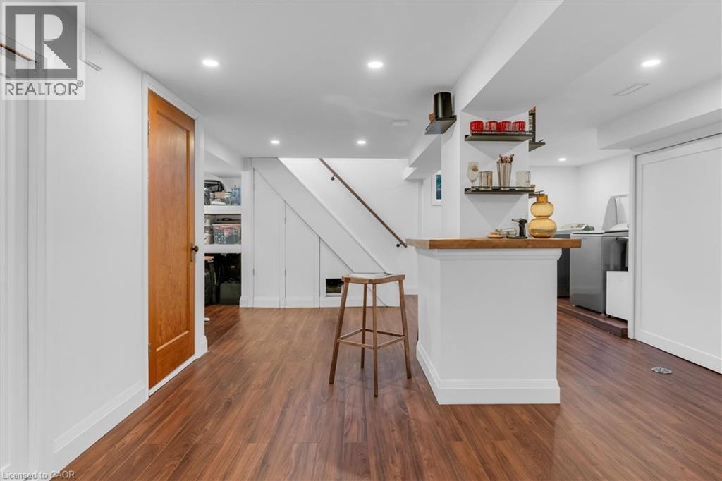 177 Houghton Avenue S, Hamilton, ON - Indoor