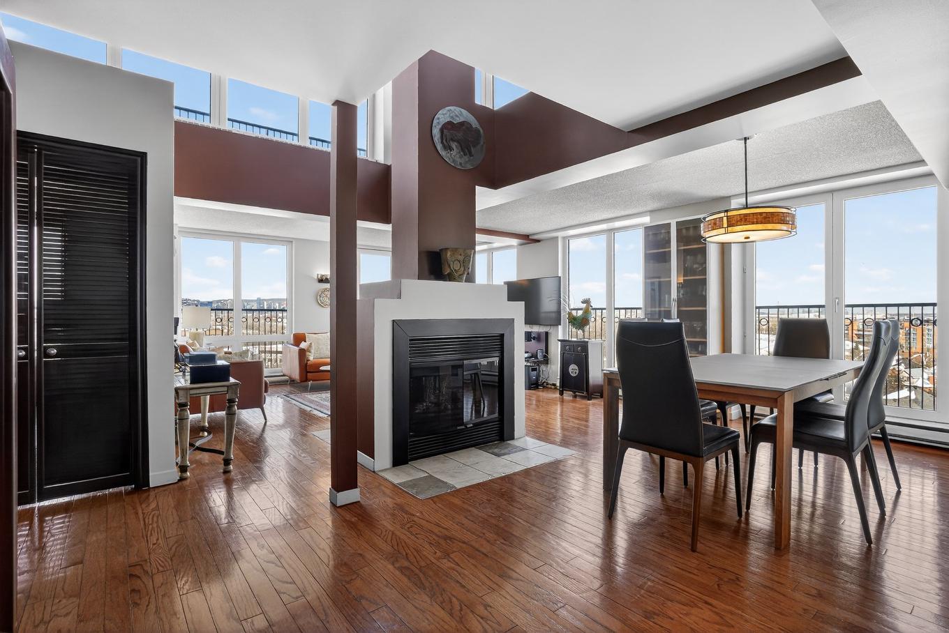 Salle à manger - 808-760 Ch. Marie-Le Ber, Montréal (Verdun/Île-Des-Soeurs), QC - Indoor Photo Showing Dining Room With Fireplace