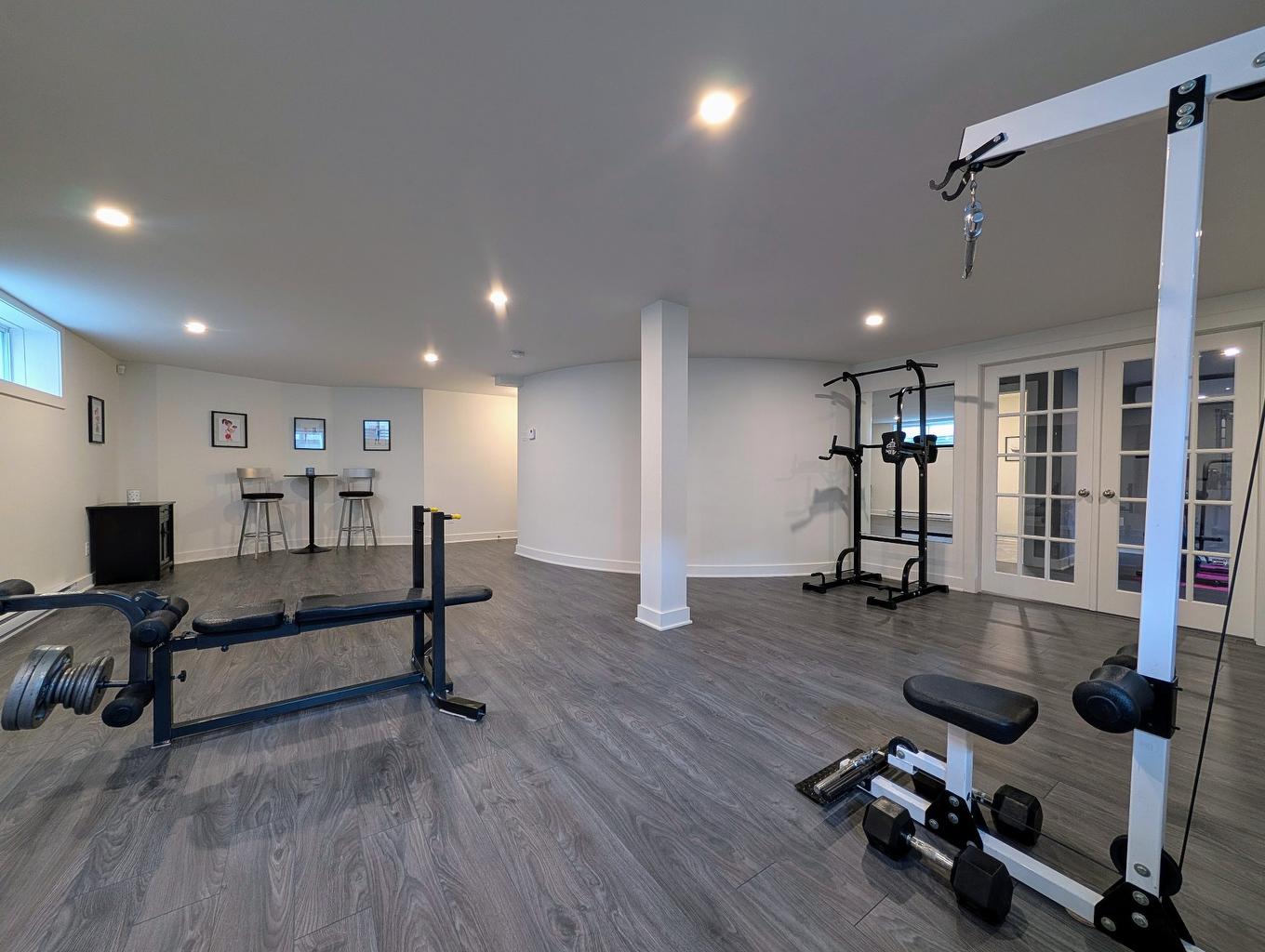 Sous-sol - 10536 Rue Thomas-Paine, Montréal (Rivière-Des-Prairies/Pointe-Aux-Trembles), QC - Indoor Photo Showing Gym Room