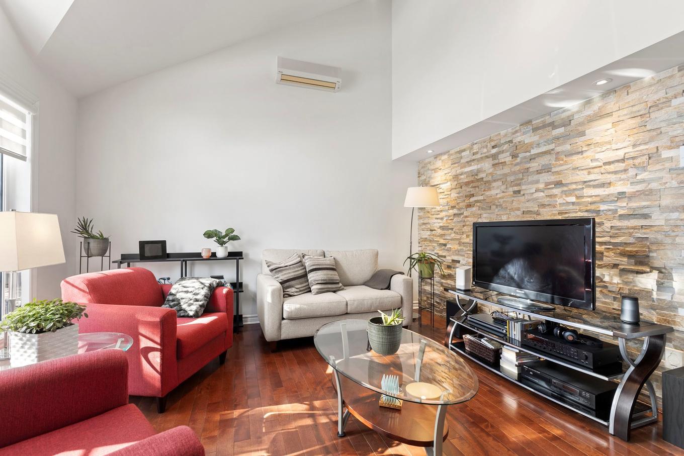 Salon - 349 Rue Aumais, Sainte-Anne-De-Bellevue, QC - Indoor Photo Showing Living Room
