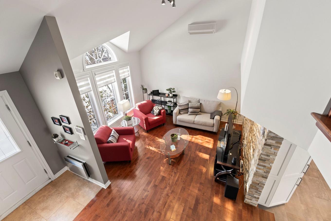 Salon - 349 Rue Aumais, Sainte-Anne-De-Bellevue, QC - Indoor