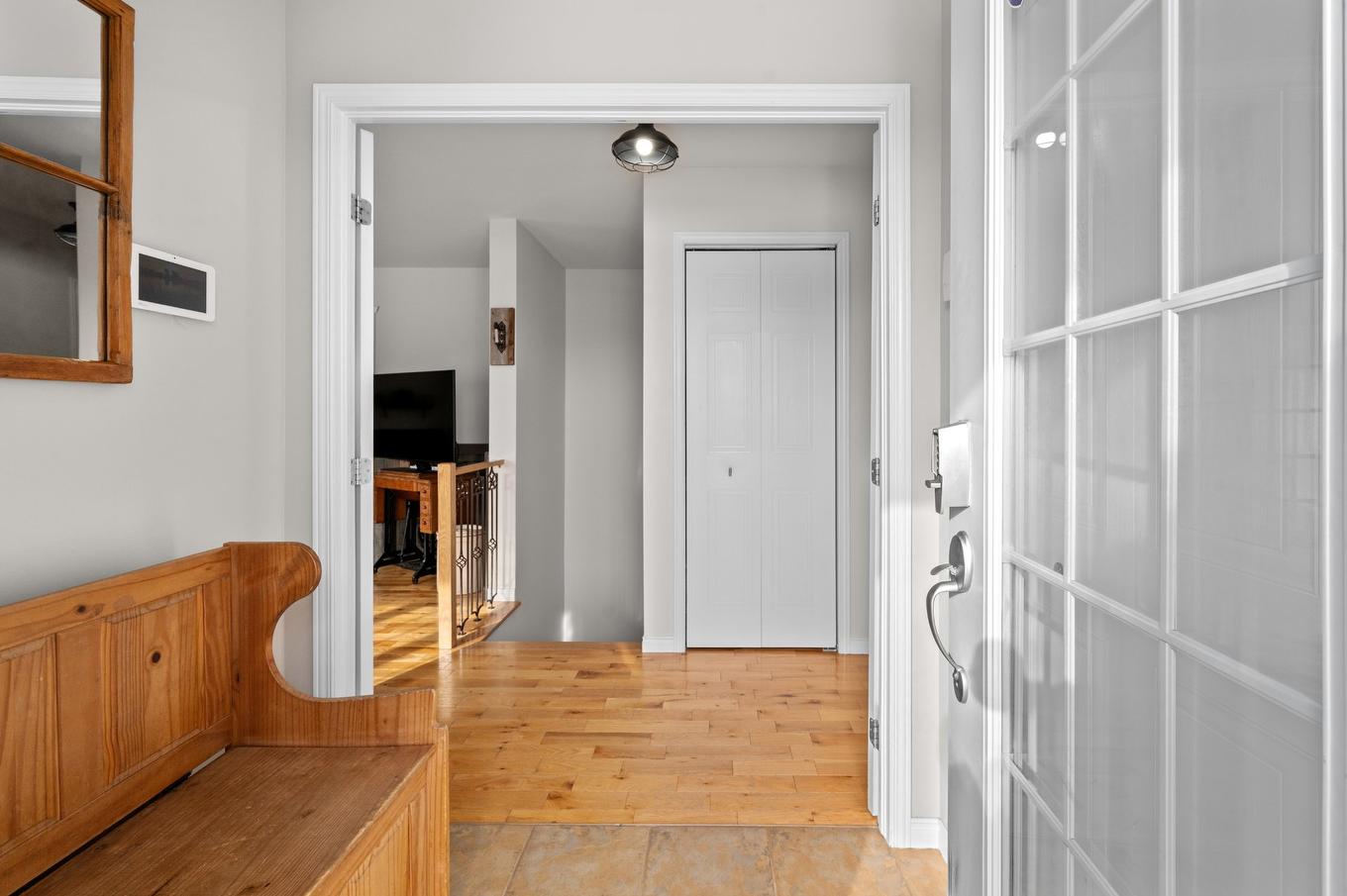 Hall d'entrée/Vestibule - 1621 Ch. De Ste-Lucie, Sainte-Lucie-Des-Laurentides, QC - Indoor Photo Showing Other Room