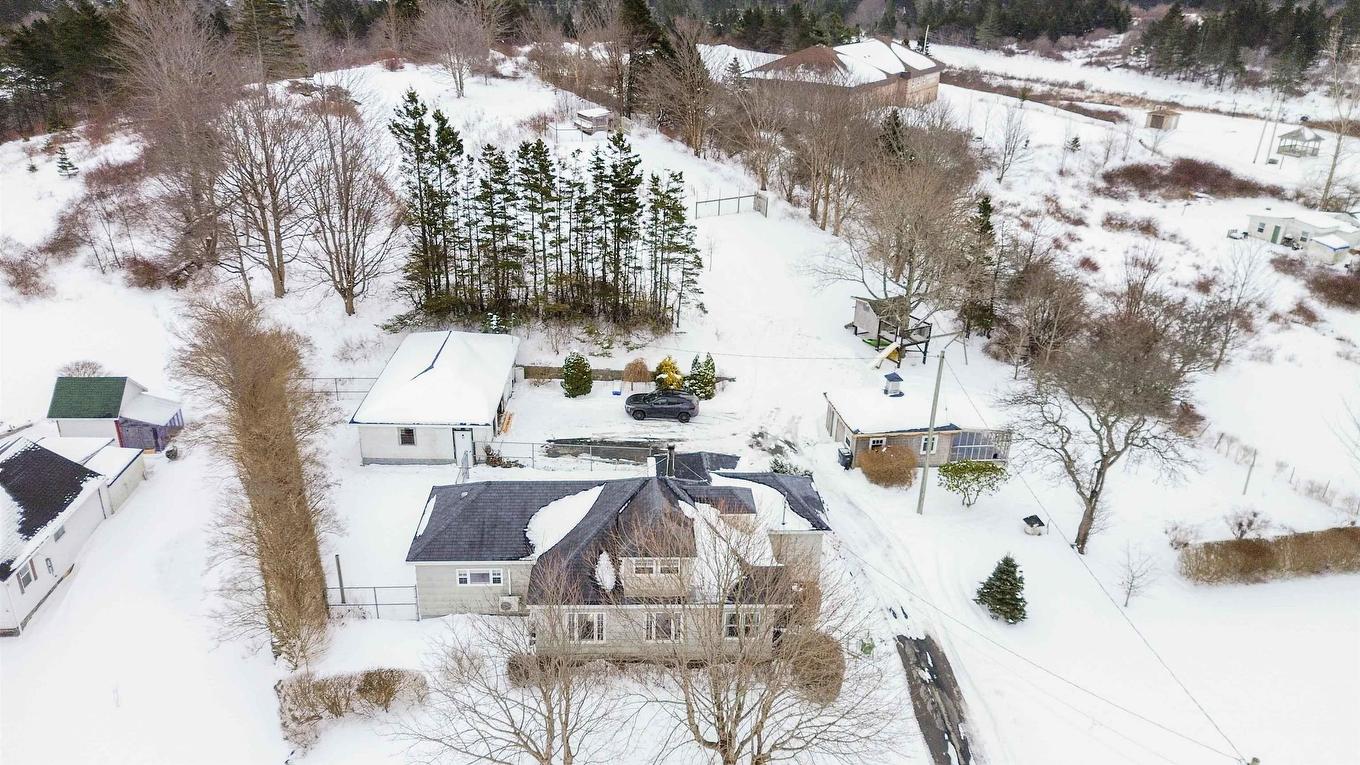 722 Highway 1, Hebron, NS