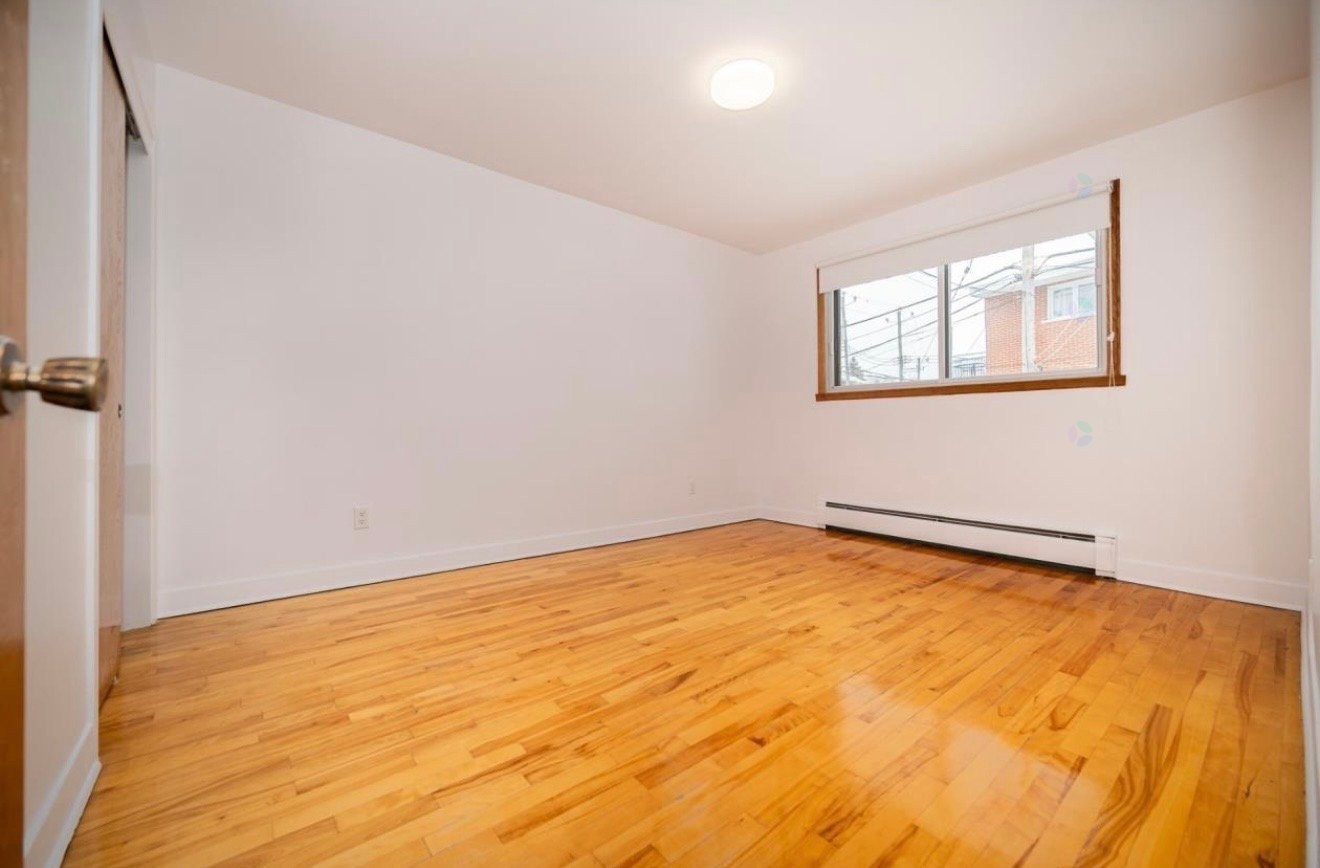 Chambre à coucher - 8502 Rue Chauveau, Montréal (Saint-Léonard), QC - Indoor Photo Showing Other Room