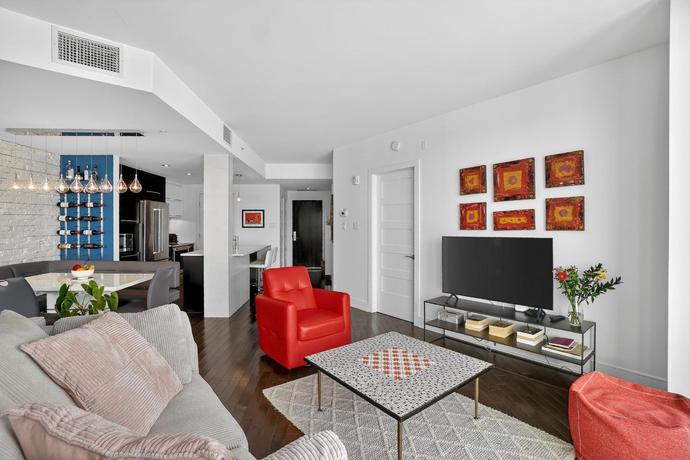 Salon - 813-100 Rue André-Prévost, Montréal (Verdun/Île-Des-Soeurs), QC - Indoor Photo Showing Living Room