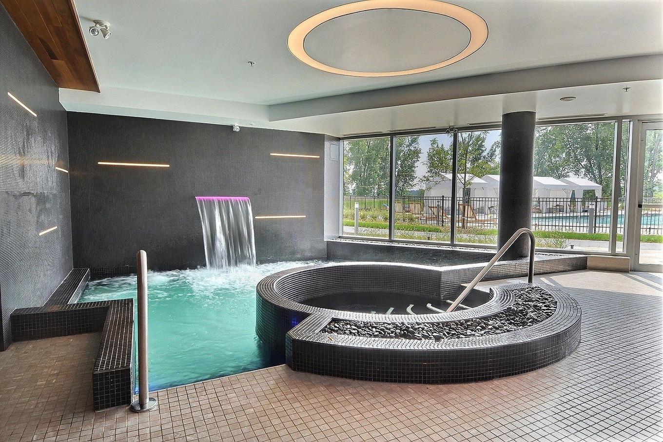 Spa - 813-100 Rue André-Prévost, Montréal (Verdun/Île-Des-Soeurs), QC - Indoor Photo Showing Other Room