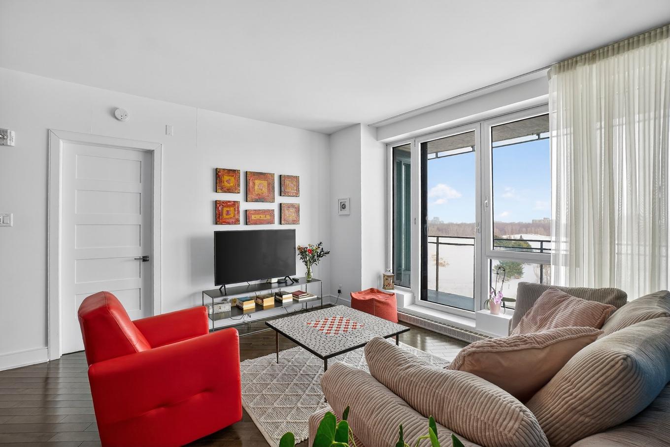 Salon - 813-100 Rue André-Prévost, Montréal (Verdun/Île-Des-Soeurs), QC - Indoor Photo Showing Living Room