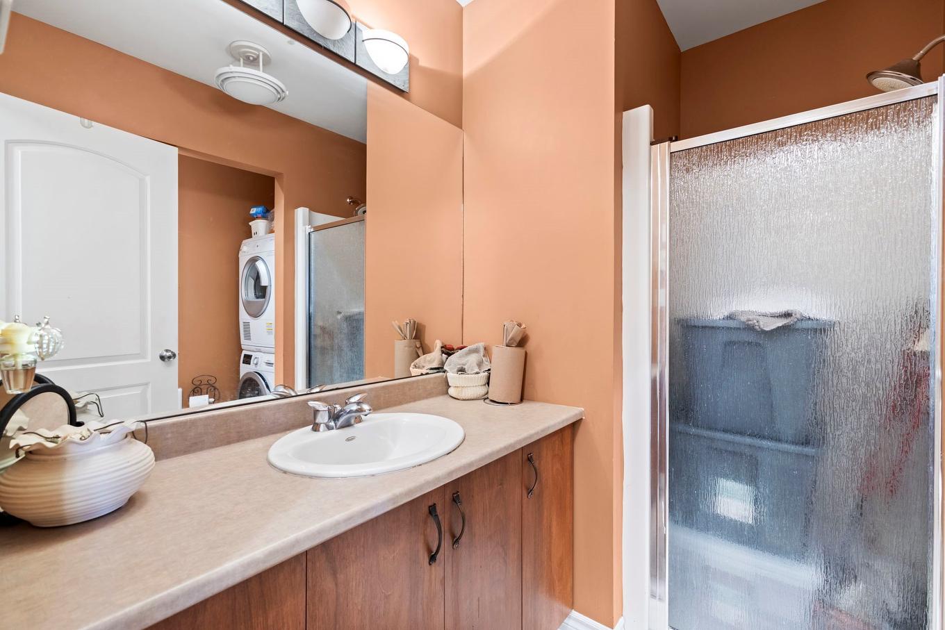 Bathroom - 201-14411 Rue Harry-Worth, Montréal (Pierrefonds-Roxboro), QC - Indoor Photo Showing Bathroom