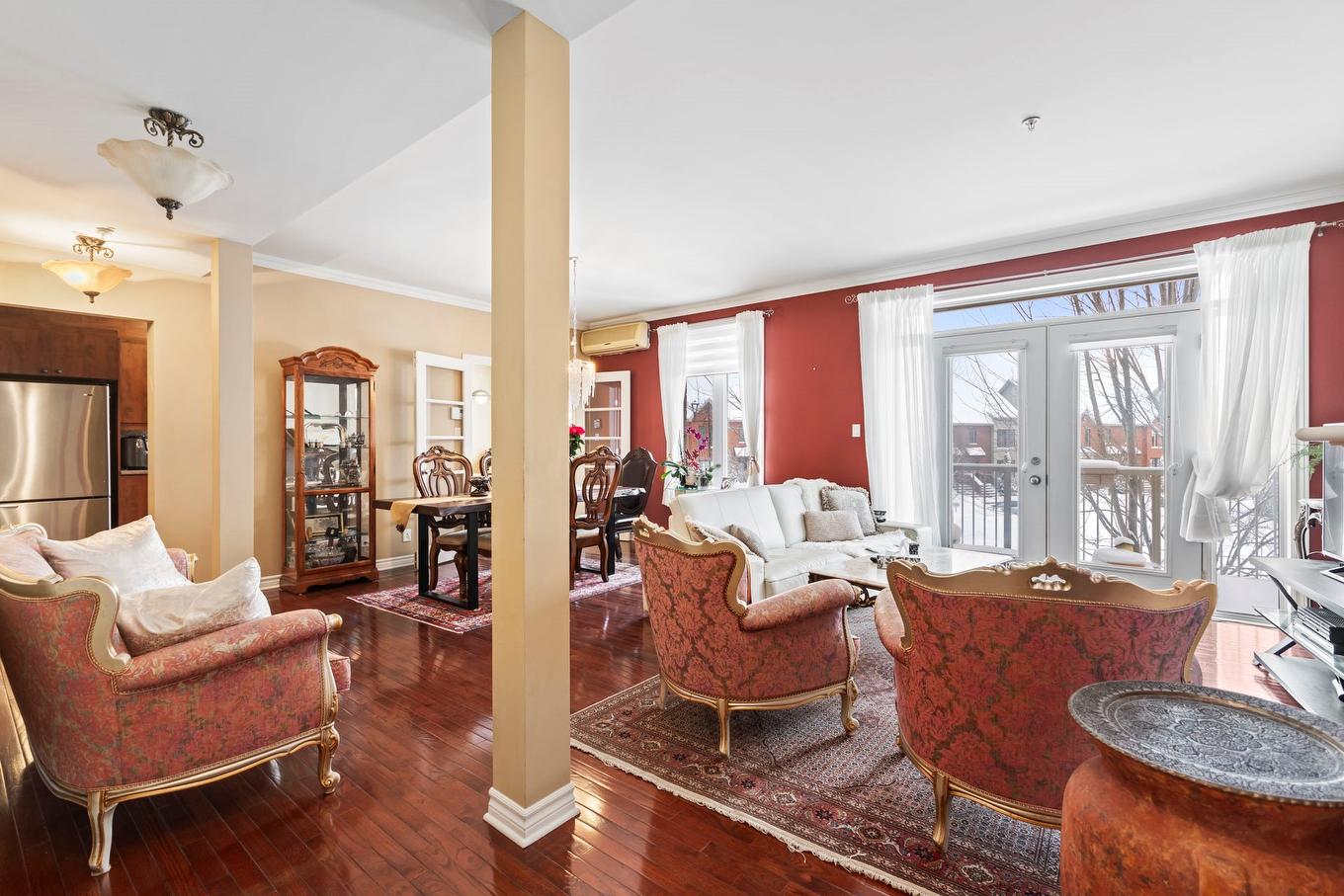 Overall view - 201-14411 Rue Harry-Worth, Montréal (Pierrefonds-Roxboro), QC - Indoor Photo Showing Living Room