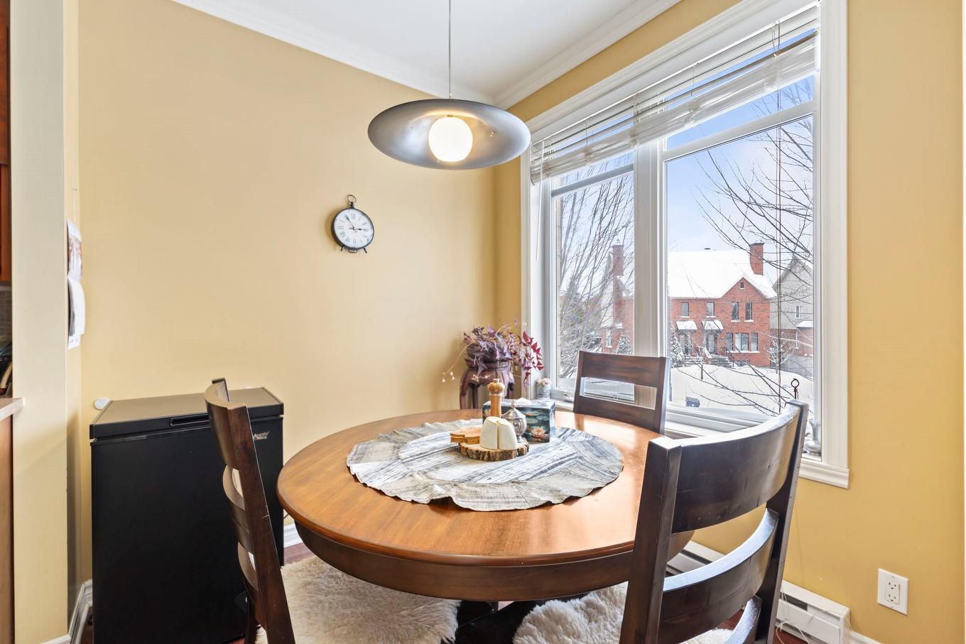 Dinette - 201-14411 Rue Harry-Worth, Montréal (Pierrefonds-Roxboro), QC - Indoor Photo Showing Dining Room