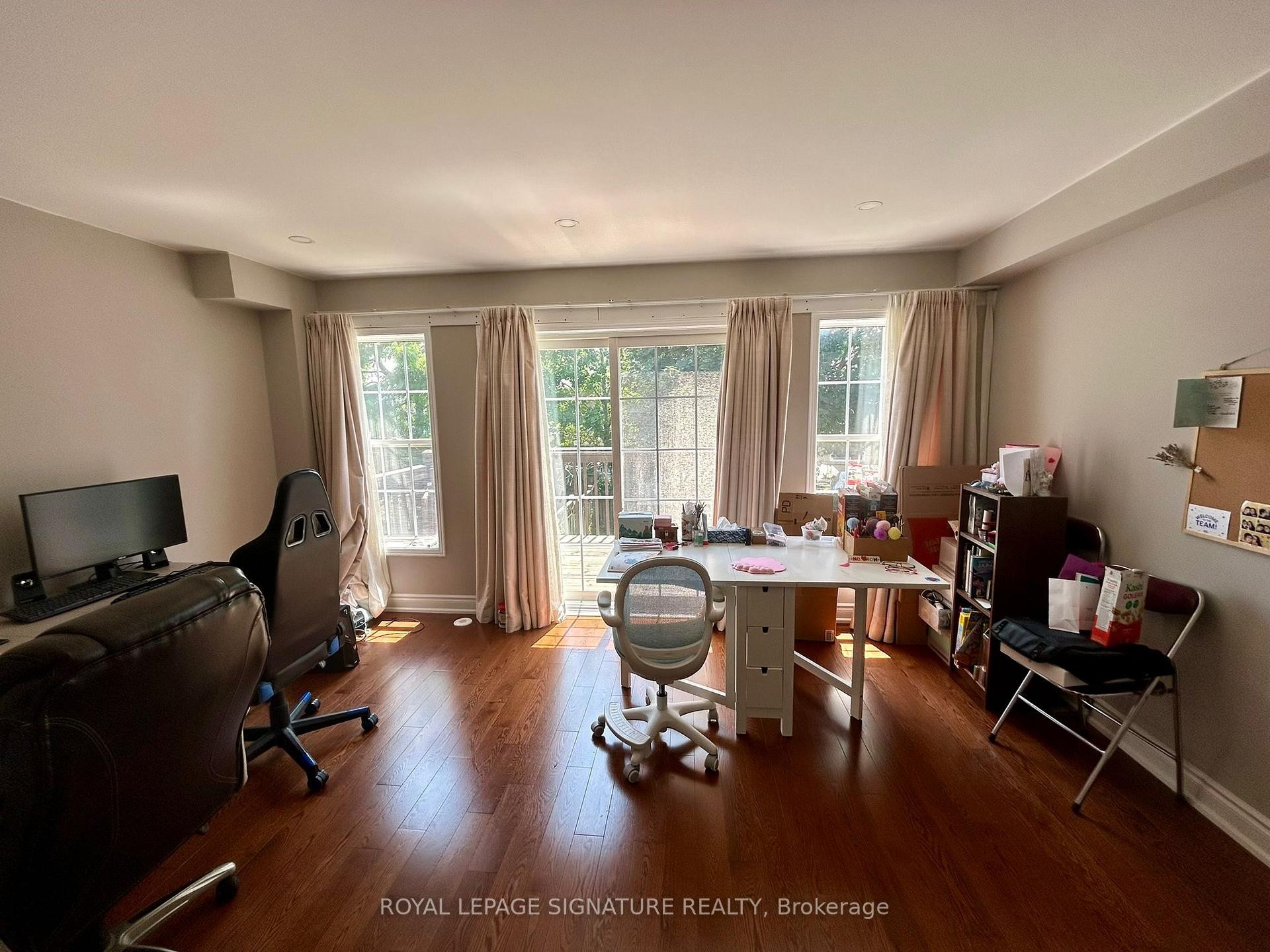 11 Exchequer Place, Toronto, ON - Indoor Photo Showing Office