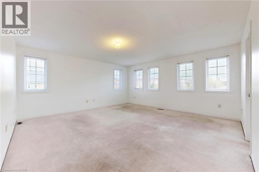 6509 Valiant Heights, Mississauga, ON - Indoor Photo Showing Other Room