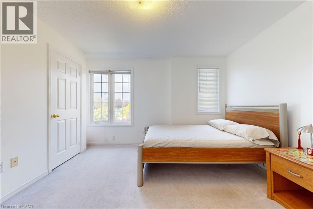 6509 Valiant Heights, Mississauga, ON - Indoor Photo Showing Bedroom