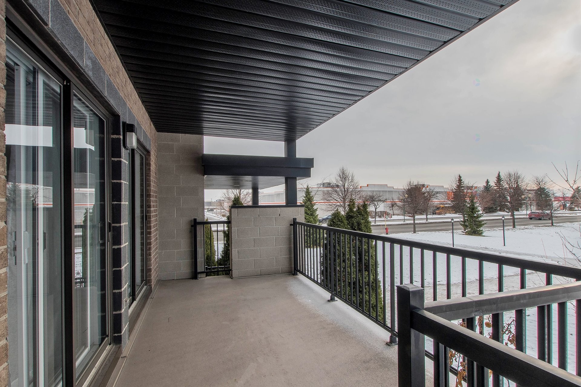 Terrasse - 201-691 Mtée Des Pionniers, Terrebonne (Lachenaie), QC - Outdoor With Exterior