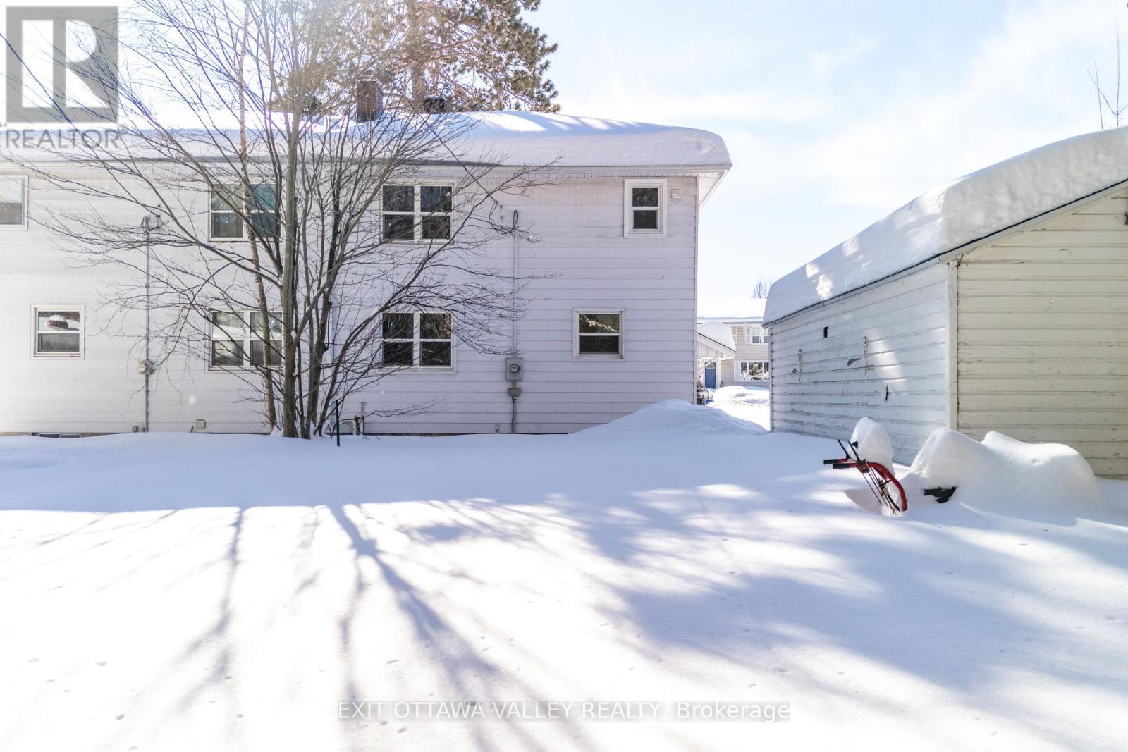 6 Faraday Crescent, Deep River, ON - Outdoor