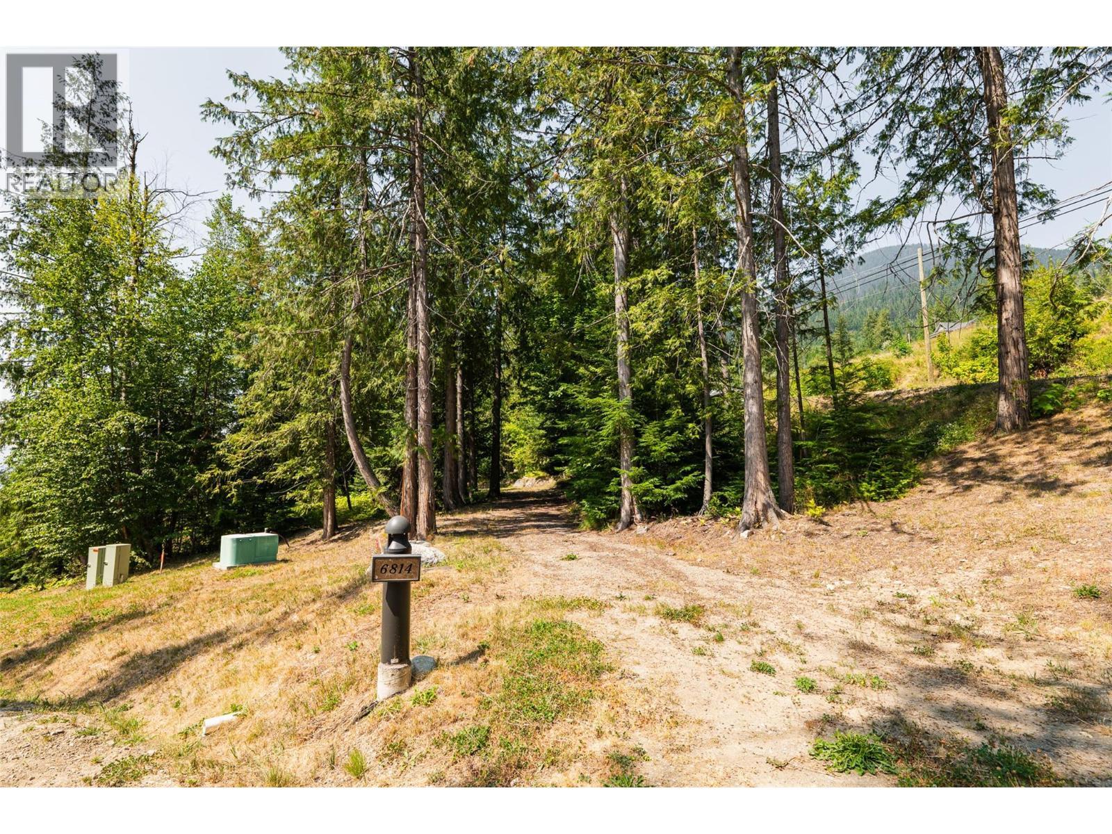 6814 Marian Lane, Nelson, BC