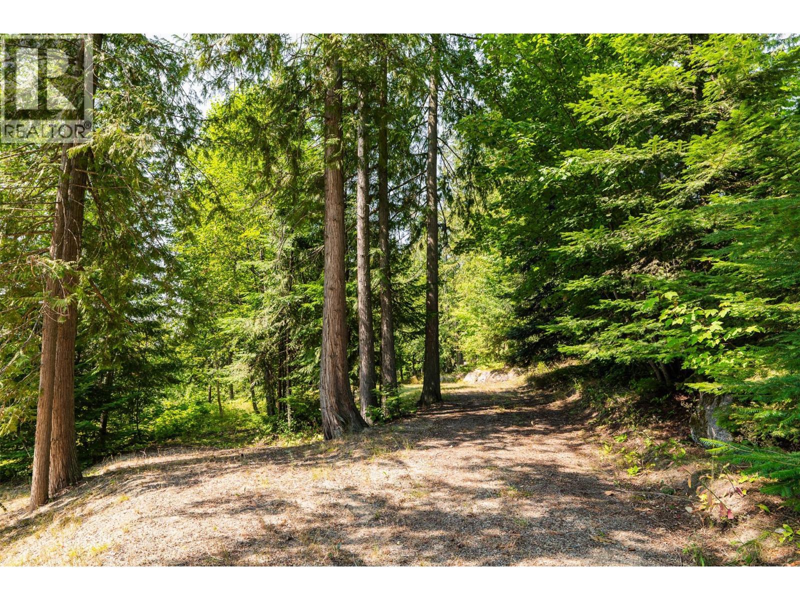 6814 Marian Lane, Nelson, BC
