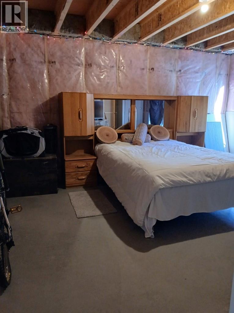 4165 93 Highway, Grasmere, BC - Indoor Photo Showing Other Room