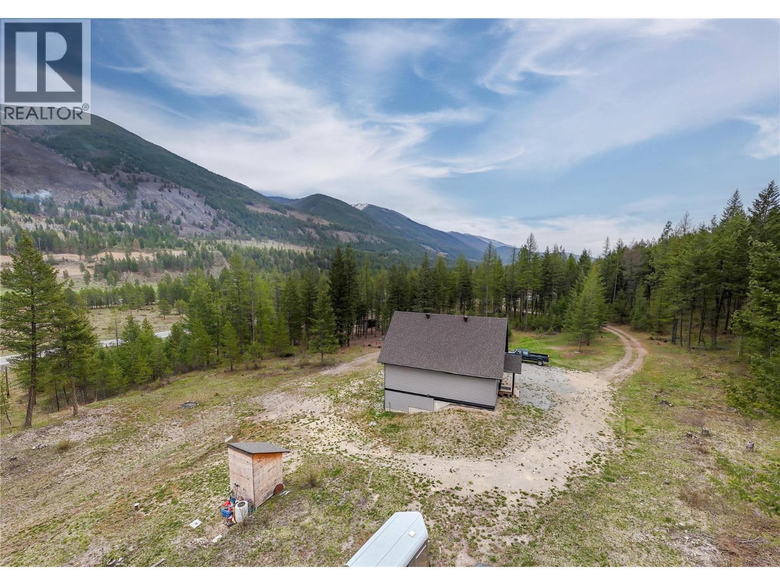 4165 93 Highway, Grasmere, BC - Outdoor With View