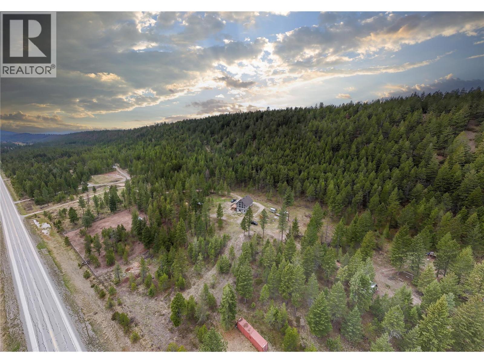 4165 93 Highway, Grasmere, BC - Outdoor With View