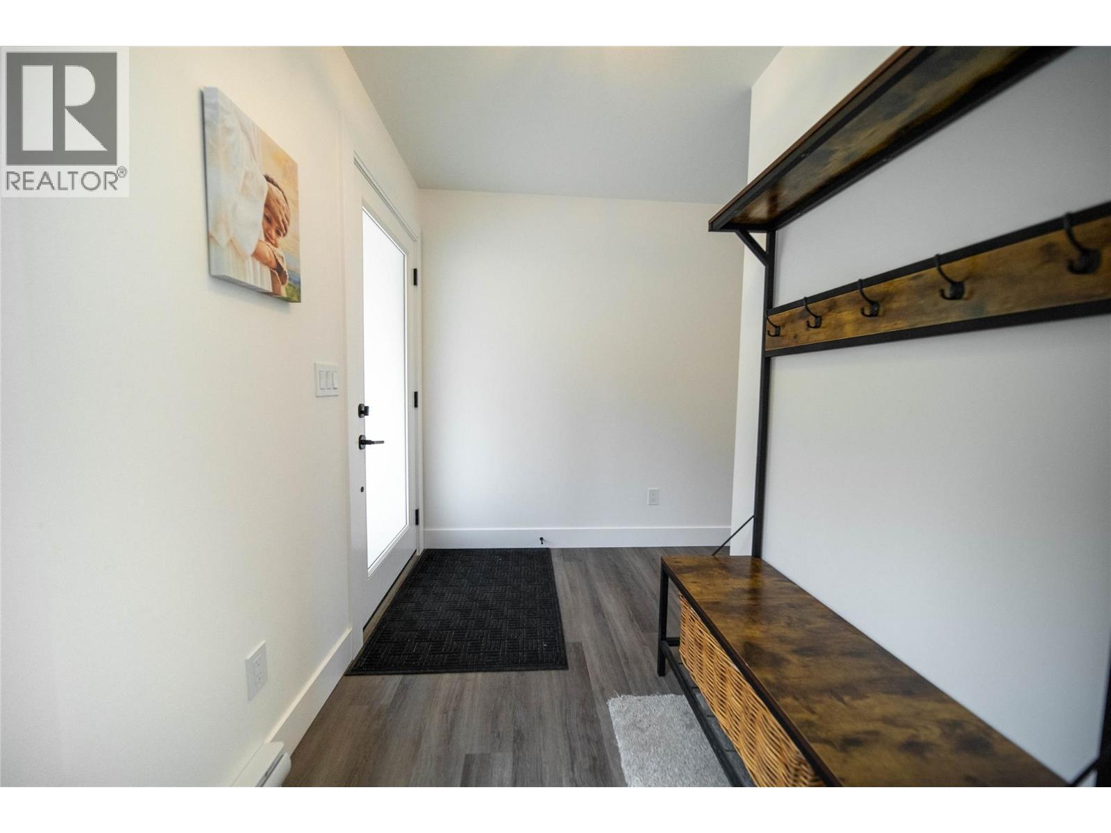4165 93 Highway, Grasmere, BC - Indoor Photo Showing Other Room