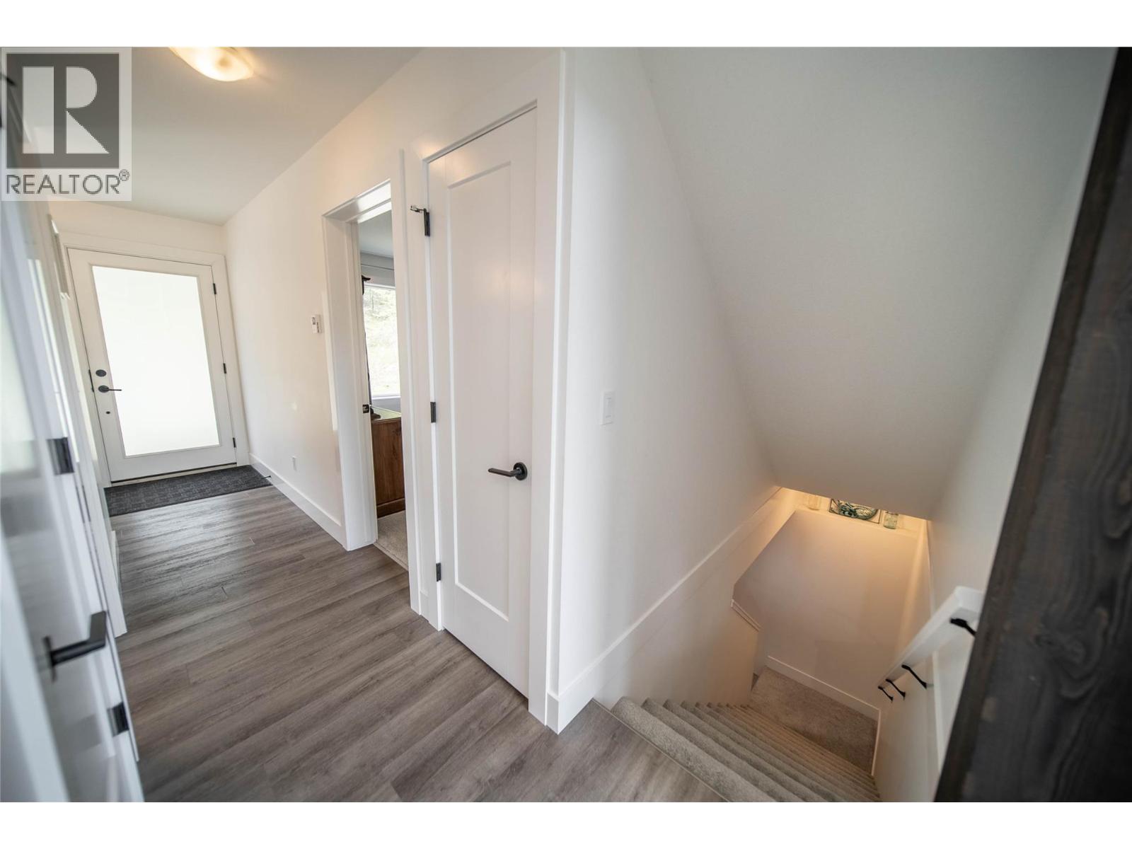 4165 93 Highway, Grasmere, BC - Indoor Photo Showing Other Room