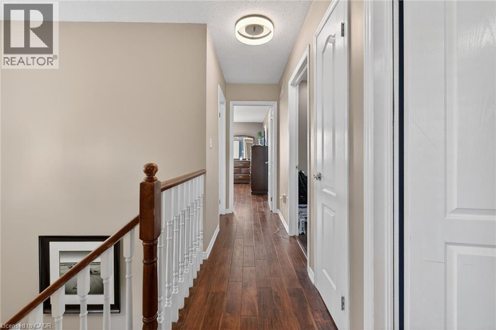 33 Panorama Way, Hamilton, ON - Indoor Photo Showing Other Room