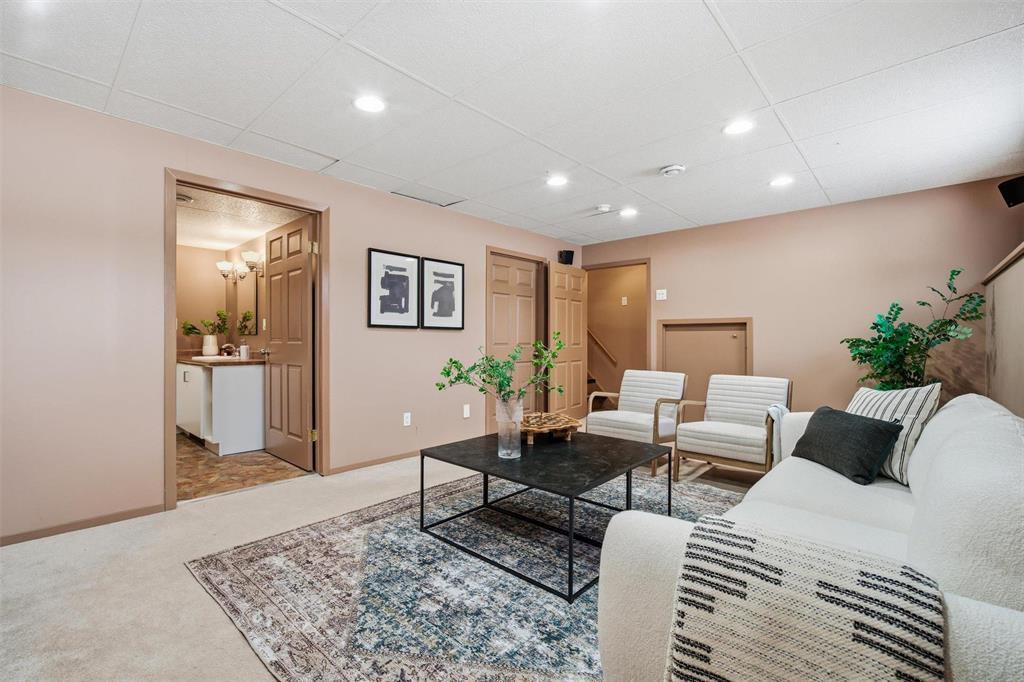 3 Golden Willow Crescent, Winnipeg, MB - Indoor