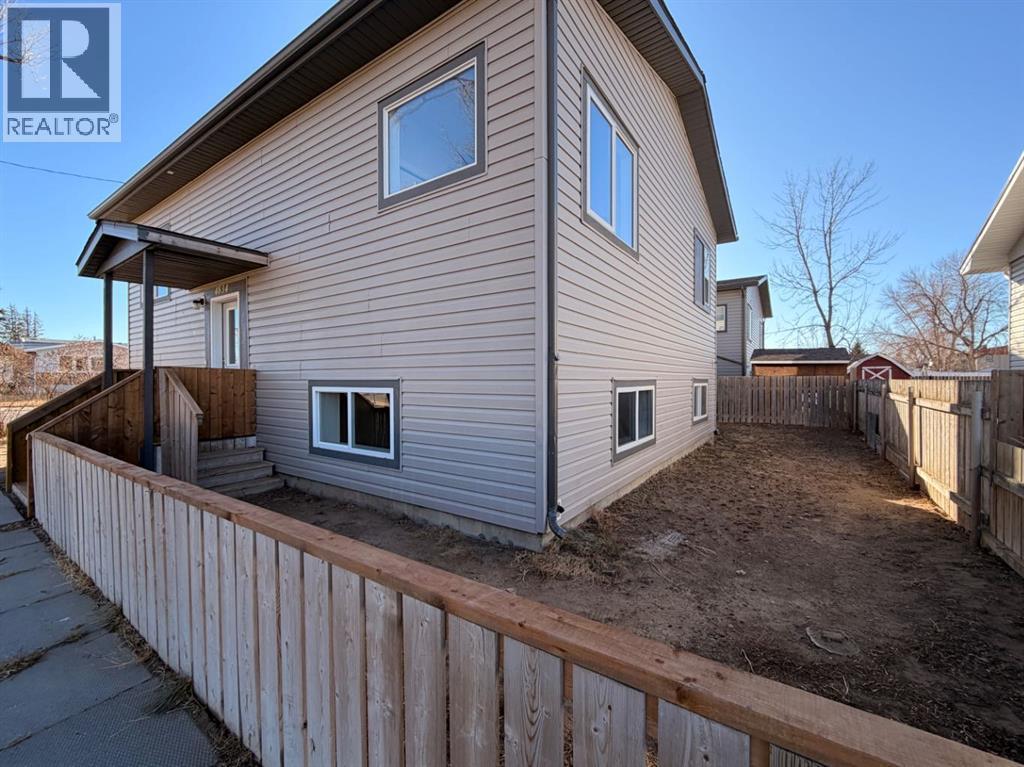4834 62 Avenue, Taber, AB - Outdoor With Exterior