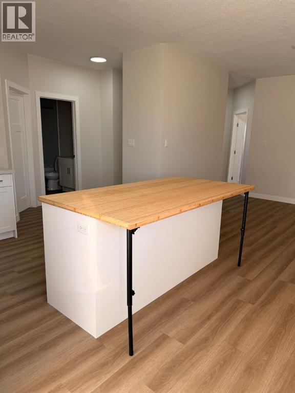 4834 62 Avenue, Taber, AB - Indoor Photo Showing Other Room