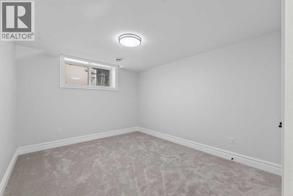 98 Waterford Crescent, Chestermere, AB - Indoor Photo Showing Other Room