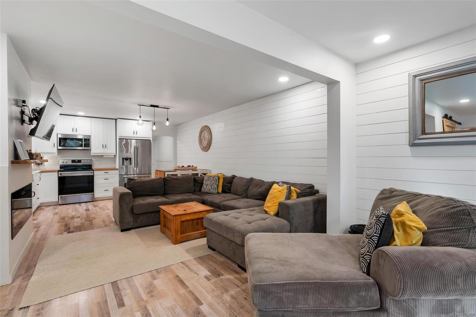 9023 Crofton Rd, Chemainus, BC