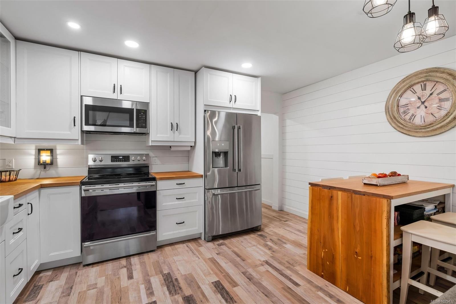 9023 Crofton Rd, Chemainus, BC