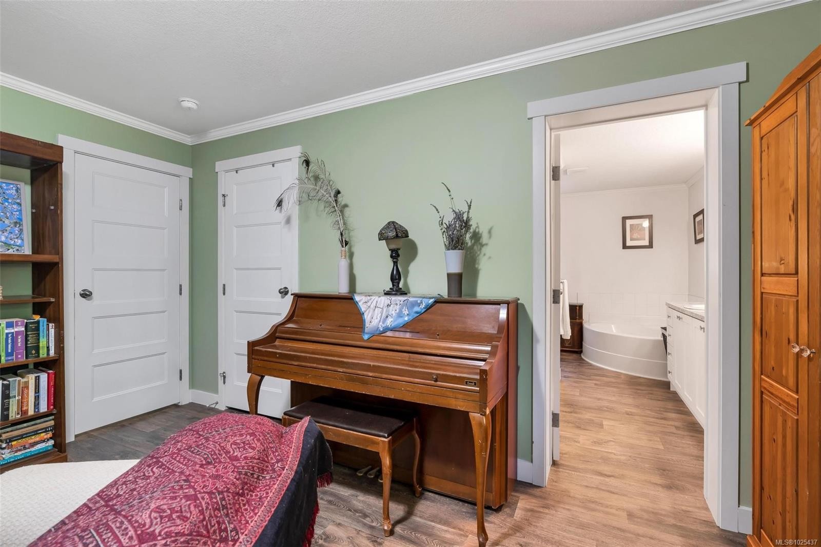 9023 Crofton Rd, Chemainus, BC