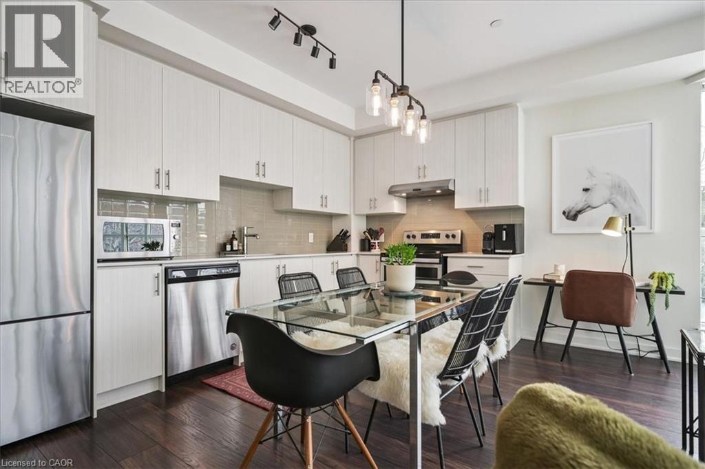 320 Plains Road E Unit# 211, Burlington, ON - Indoor Photo Showing Kitchen