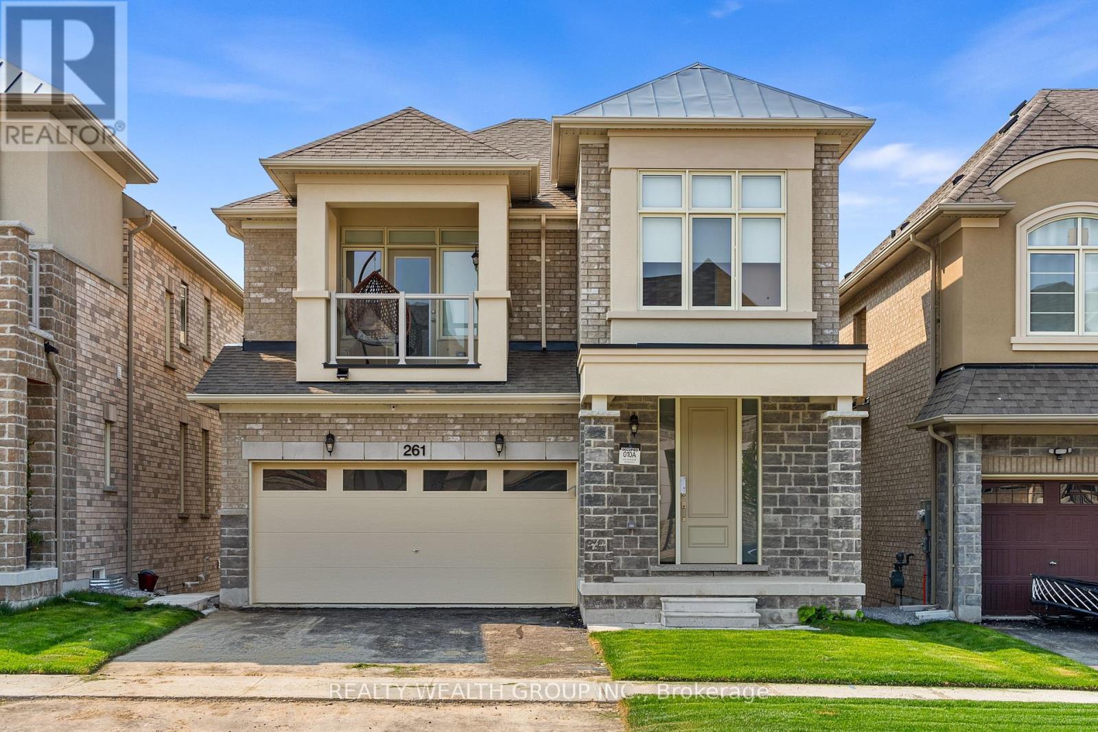 261 Seaview Heights, East Gwillimbury, ON - Outdoor With Facade